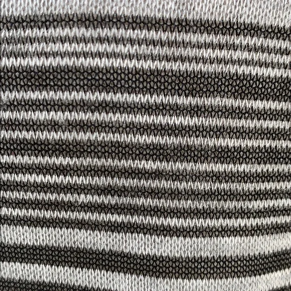 Body Central Gray Black Striped Lightweight Crop Top NWT - Picture 7 of 8